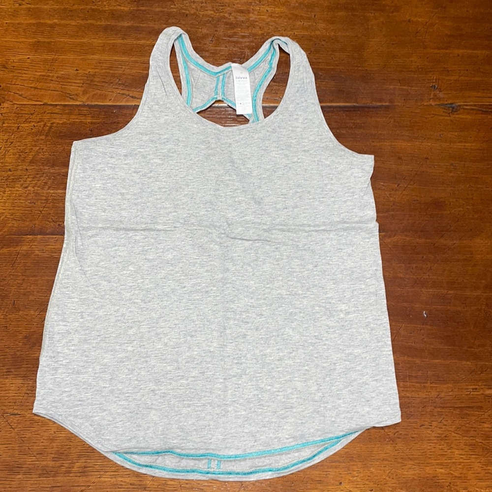 Excellent condition! Gray Ivivva, bu Lululemon, TankTop Size 10